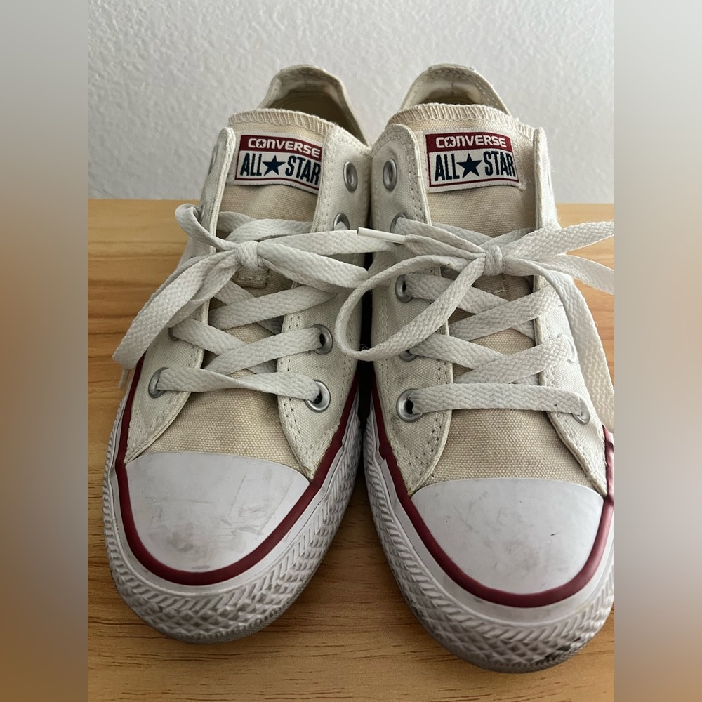 Converse Chuck Taylor All Star White Low Top Sneakers – Vintage Worn-In Look